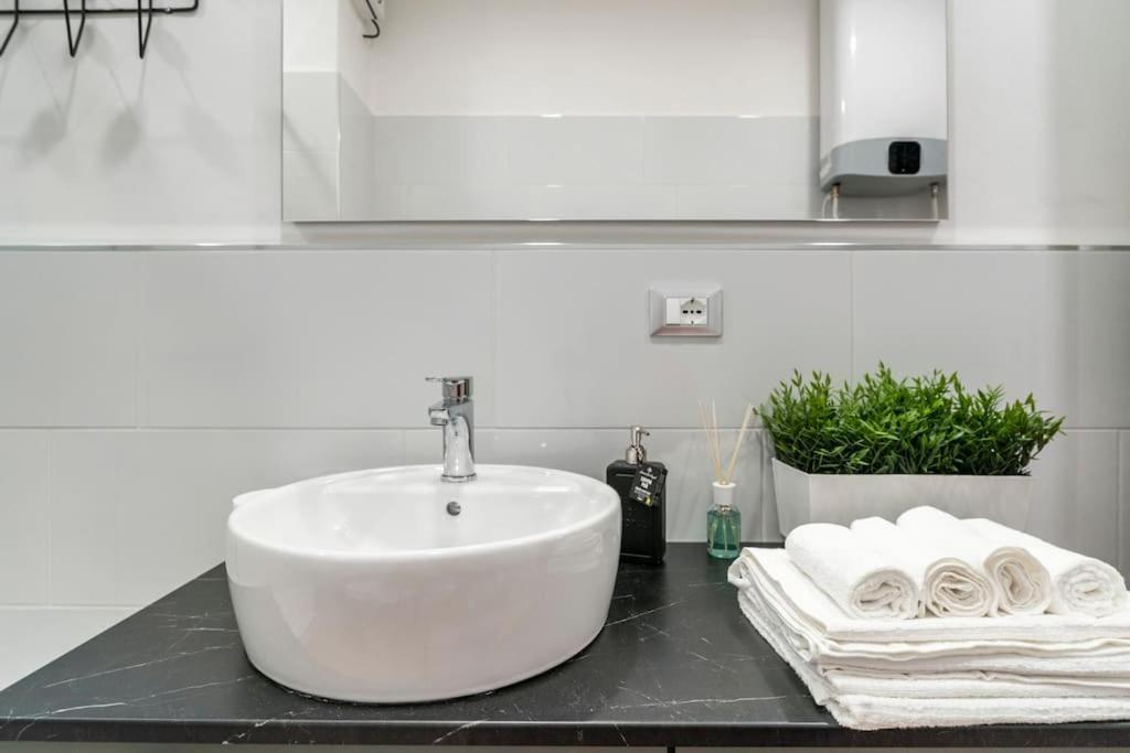 Apartament L'Atelier Del Centro: Tra Design, Storia E Fascino Brescia Zewnętrze zdjęcie