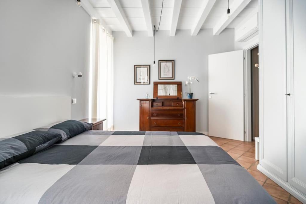 Apartament L'Atelier Del Centro: Tra Design, Storia E Fascino Brescia Zewnętrze zdjęcie